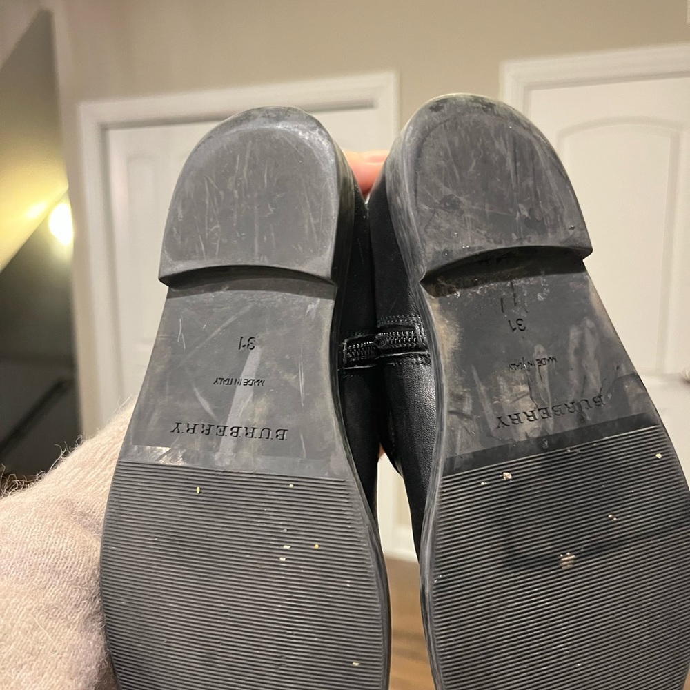 Really cute Burberry Children’s size 31 boots. - Picture 6 of 6